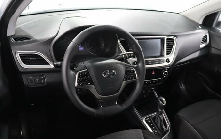 Hyundai Solaris II рестайлинг, 2019 год, 1 327 000 рублей, 8 фотография