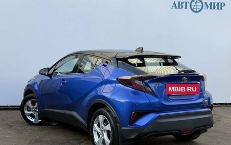 Toyota C-HR I рестайлинг, 2018 год, 2 650 000 рублей, 7 фотография