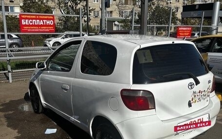 Toyota Vitz, 2000 год, 290 000 рублей, 2 фотография