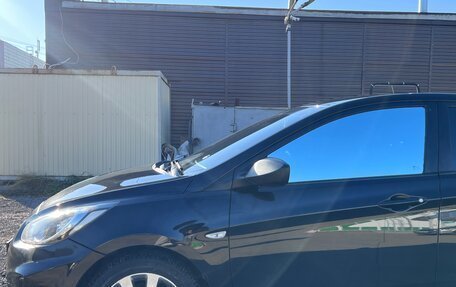 Hyundai Solaris II рестайлинг, 2013 год, 670 000 рублей, 3 фотография