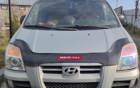 Hyundai Starex I рестайлинг, 2005 год, 800 000 рублей, 1 фотография