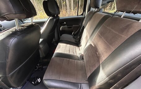 Volkswagen Amarok I рестайлинг, 2011 год, 1 700 000 рублей, 9 фотография