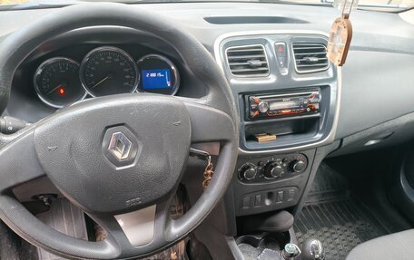 Renault Logan II, 2018 год, 570 000 рублей, 5 фотография