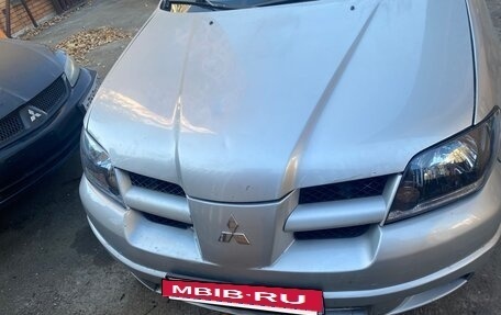 Mitsubishi Outlander III рестайлинг 3, 2003 год, 450 000 рублей, 4 фотография