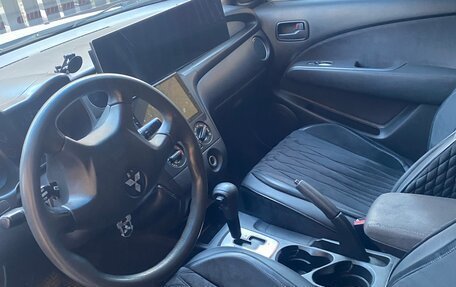 Mitsubishi Outlander III рестайлинг 3, 2003 год, 450 000 рублей, 11 фотография