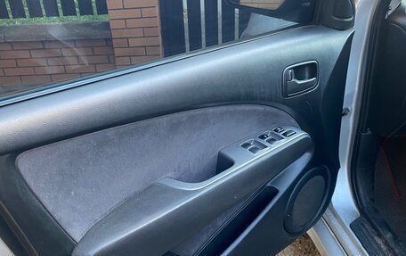 Mitsubishi Outlander III рестайлинг 3, 2003 год, 450 000 рублей, 12 фотография