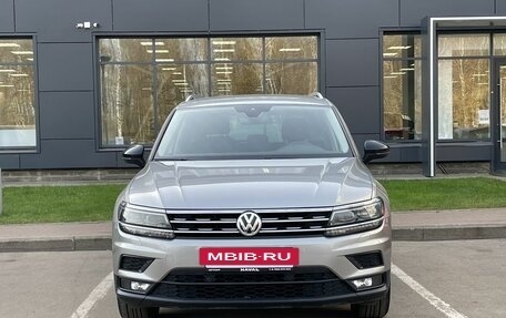 Volkswagen Tiguan II, 2019 год, 2 680 000 рублей, 2 фотография