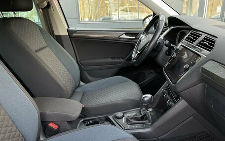 Volkswagen Tiguan II, 2019 год, 2 680 000 рублей, 10 фотография