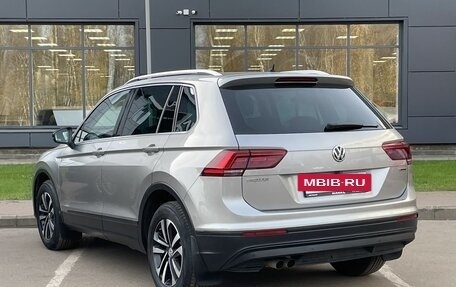 Volkswagen Tiguan II, 2019 год, 2 680 000 рублей, 7 фотография