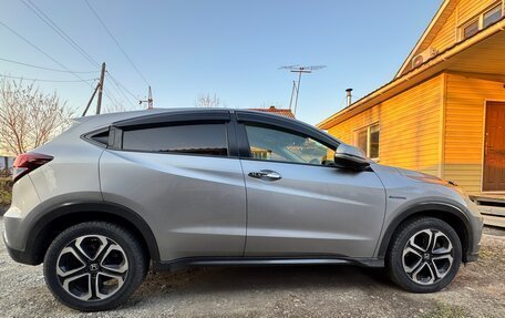Honda Vezel, 2017 год, 1 590 000 рублей, 4 фотография