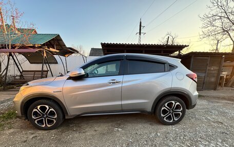Honda Vezel, 2017 год, 1 590 000 рублей, 3 фотография