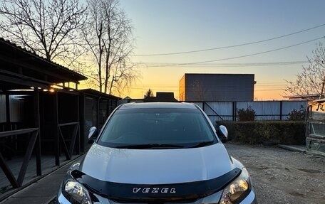 Honda Vezel, 2017 год, 1 590 000 рублей, 2 фотография