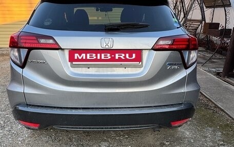 Honda Vezel, 2017 год, 1 590 000 рублей, 5 фотография
