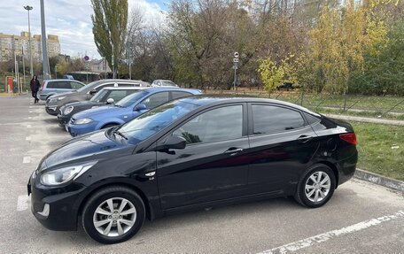 Hyundai Solaris II рестайлинг, 2013 год, 965 000 рублей, 2 фотография