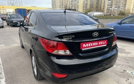 Hyundai Solaris II рестайлинг, 2013 год, 965 000 рублей, 4 фотография
