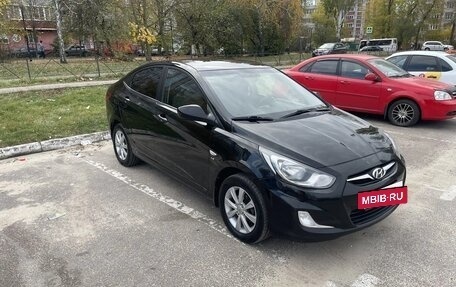 Hyundai Solaris II рестайлинг, 2013 год, 965 000 рублей, 8 фотография