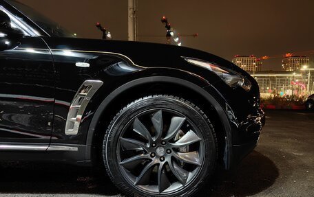 Infiniti FX II, 2011 год, 1 980 000 рублей, 26 фотография