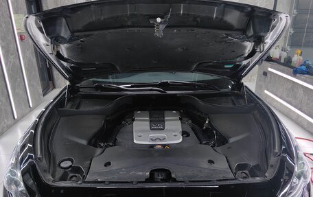 Infiniti FX II, 2011 год, 1 980 000 рублей, 17 фотография