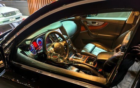 Infiniti FX II, 2011 год, 1 980 000 рублей, 27 фотография