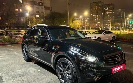 Infiniti FX II, 2011 год, 1 980 000 рублей, 22 фотография