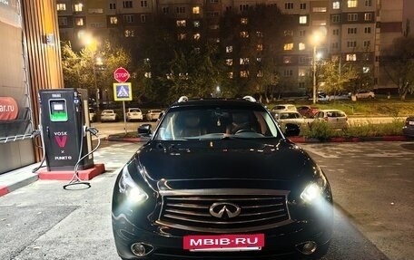 Infiniti FX II, 2011 год, 1 980 000 рублей, 24 фотография