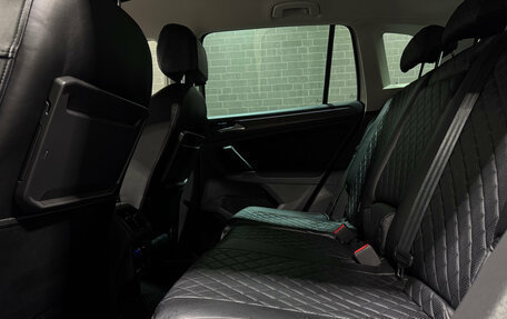Volkswagen Tiguan II, 2018 год, 2 600 000 рублей, 12 фотография