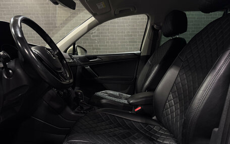 Volkswagen Tiguan II, 2018 год, 2 600 000 рублей, 11 фотография