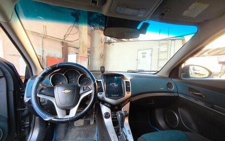 Chevrolet Cruze II, 2011 год, 550 000 рублей, 9 фотография