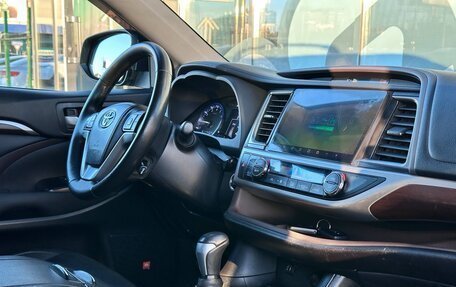 Toyota Highlander III, 2014 год, 2 590 000 рублей, 12 фотография