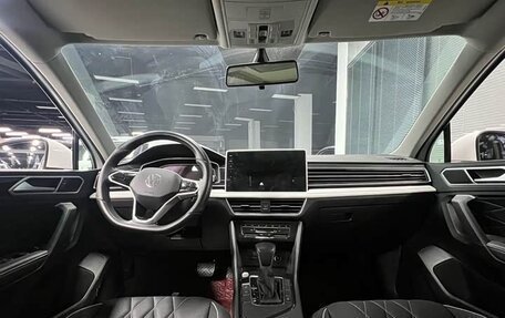 Volkswagen Tiguan II, 2023 год, 2 500 000 рублей, 3 фотография