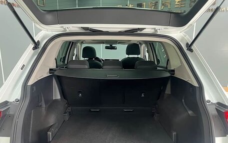 Volkswagen Tiguan II, 2023 год, 2 500 000 рублей, 11 фотография