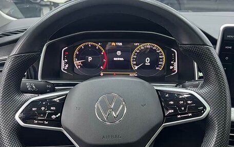 Volkswagen Tiguan II, 2023 год, 2 500 000 рублей, 9 фотография