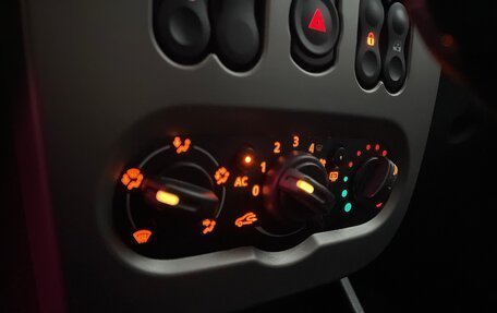 Renault Logan I, 2015 год, 890 000 рублей, 12 фотография