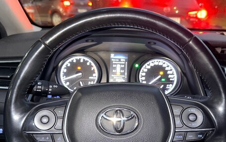 Toyota Camry, 2019 год, 2 650 000 рублей, 5 фотография
