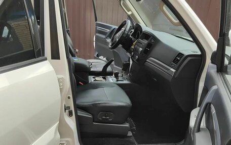 Mitsubishi Pajero IV рестайлинг 2, 2012 год, 2 300 000 рублей, 6 фотография