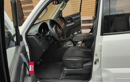 Mitsubishi Pajero IV рестайлинг 2, 2012 год, 2 300 000 рублей, 5 фотография