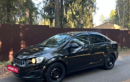 Chevrolet Aveo III, 2013 год, 650 000 рублей, 2 фотография